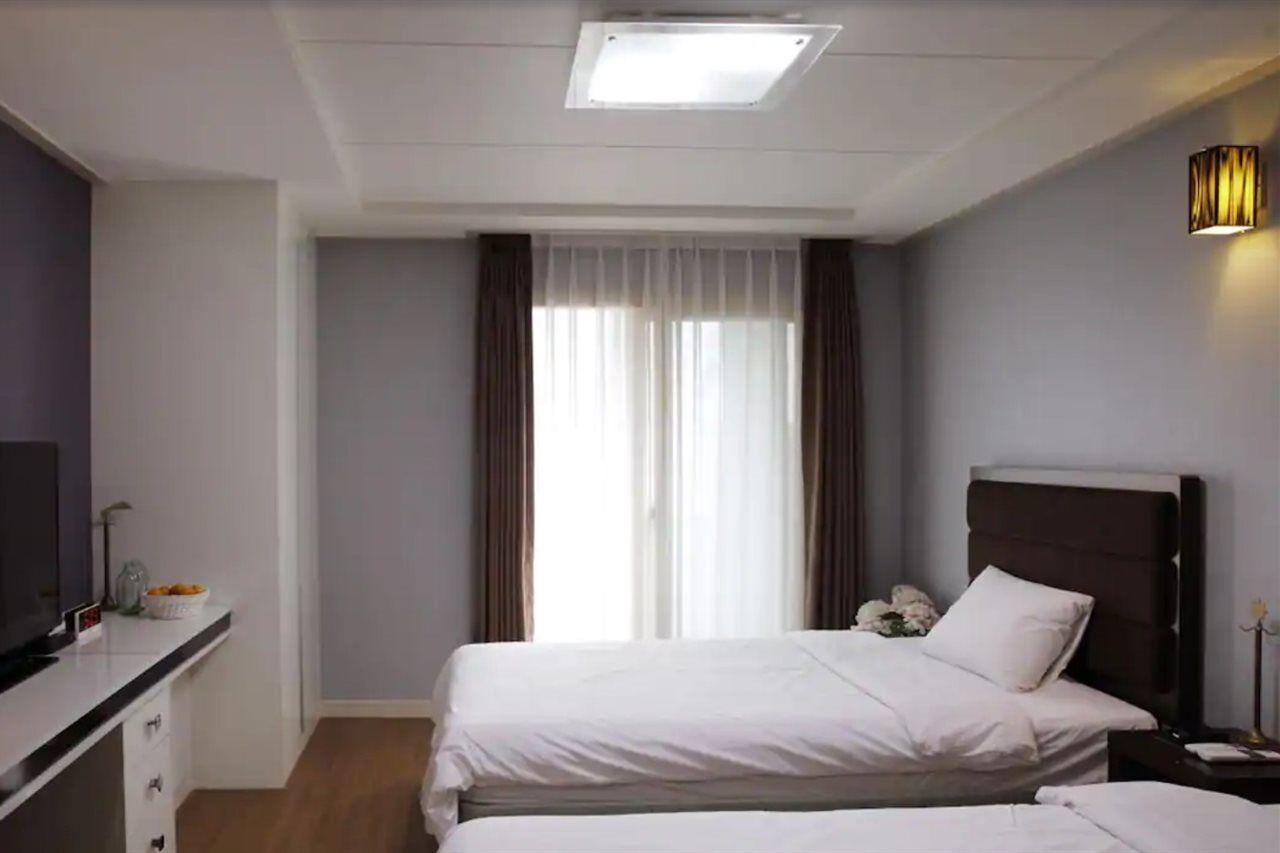 Jeju Airport Hotel Exterior photo